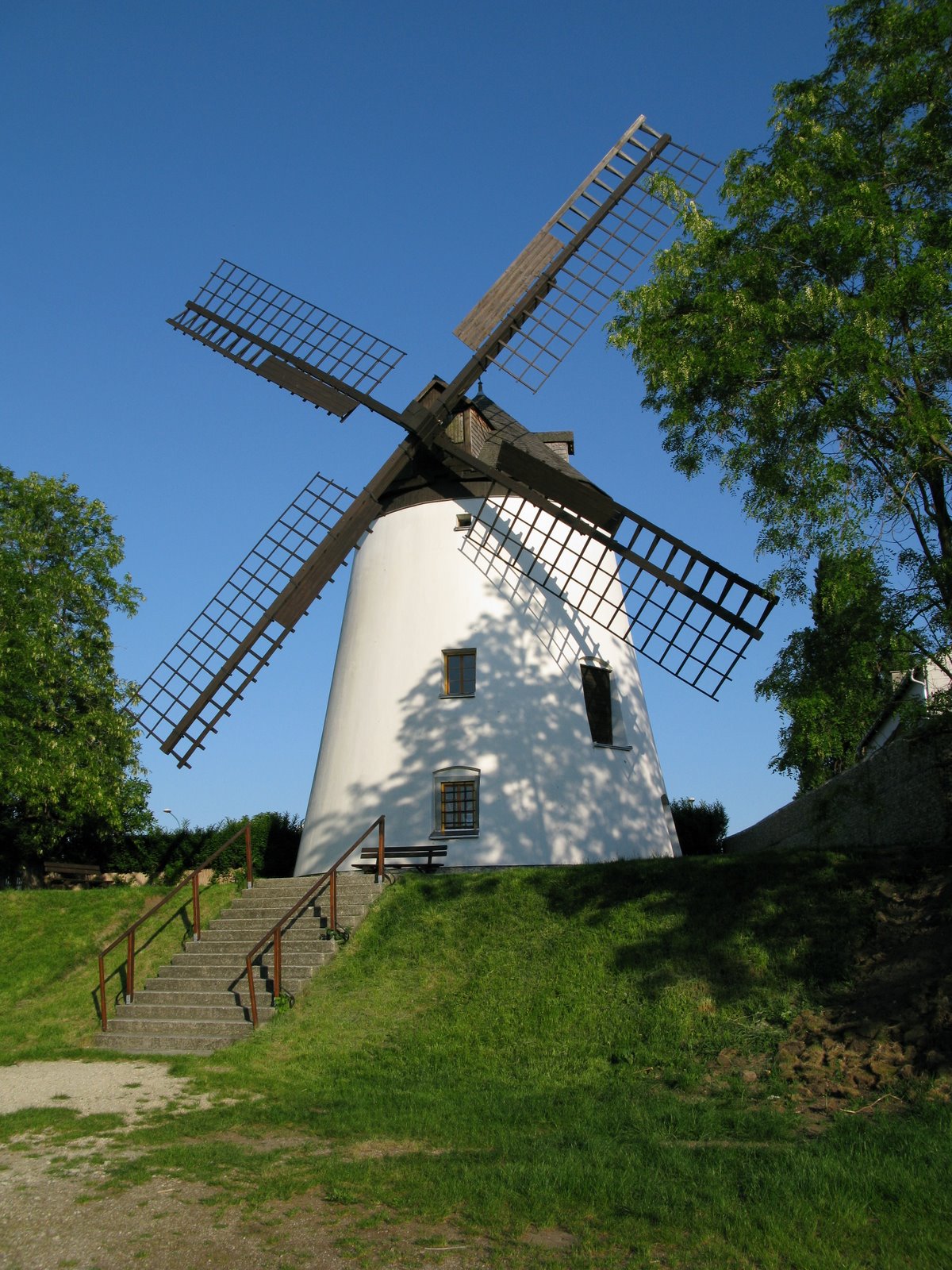Image of a Dutch windmill