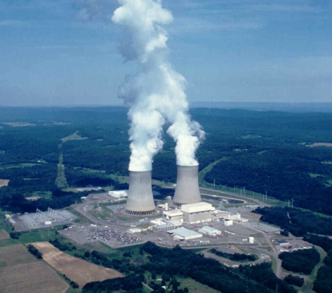 Image of a nuclear power plant